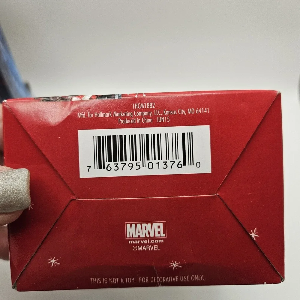 Hallmark Marvel Spider-Man & Captain America Hanging Ornaments Set of 2 NIB